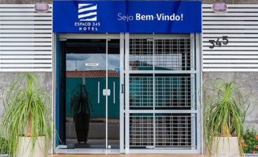 Case de sucesso Espaço 345 Hotel: Da crise ao prêmio Traveller's Choice